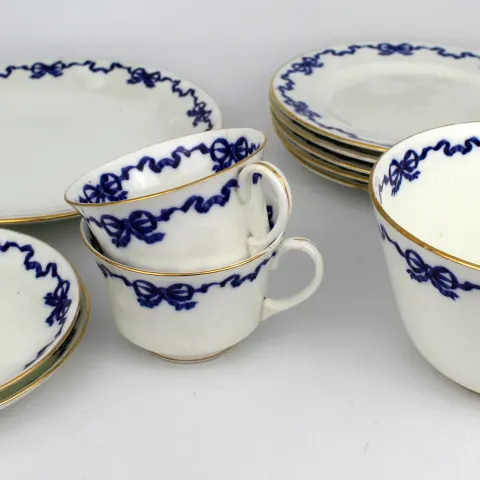 Aynsley Blue & White Ribbon 11 Pieces