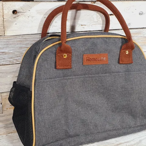 Home Cube Fashion Lunch Cooler Bag. Grey colour. Approx 30 x 22 x 15cm Rrp £26