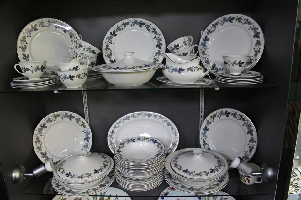 Royal Doulton Burgundy Pattern Dinner Service