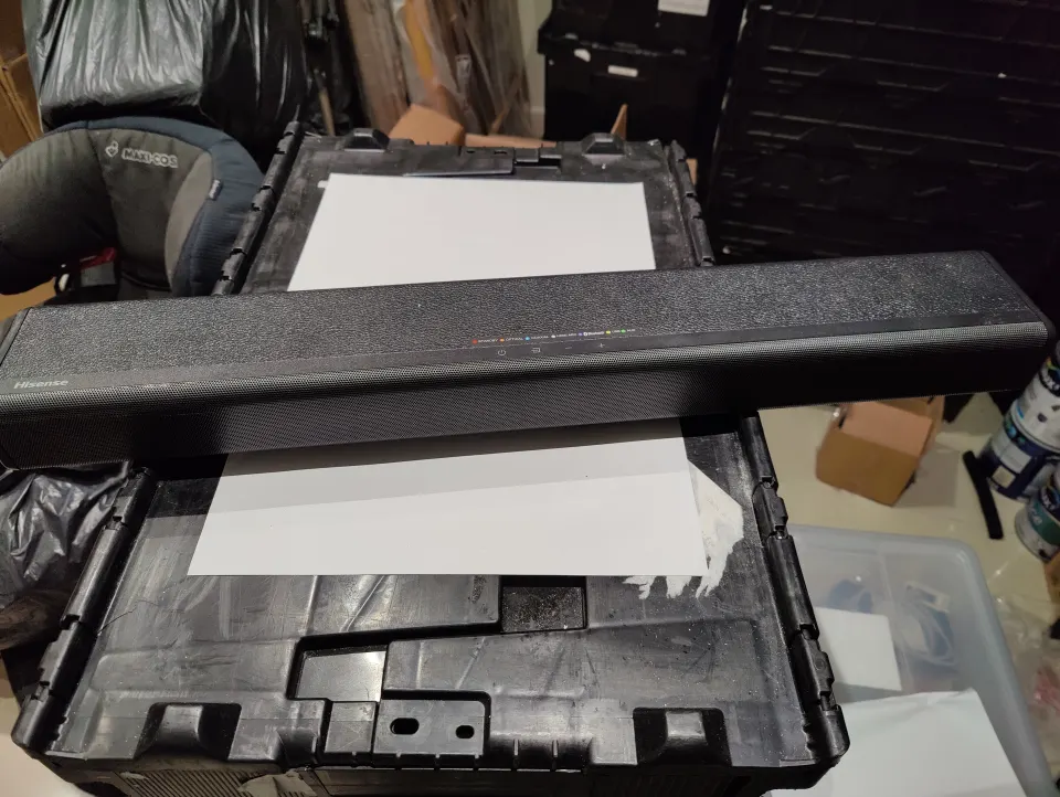 HISENSE SOUNDBAR WITH BUILT-IN SUBWOOFER
