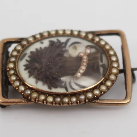 Antique Georgian Gold Mourning Brooch
