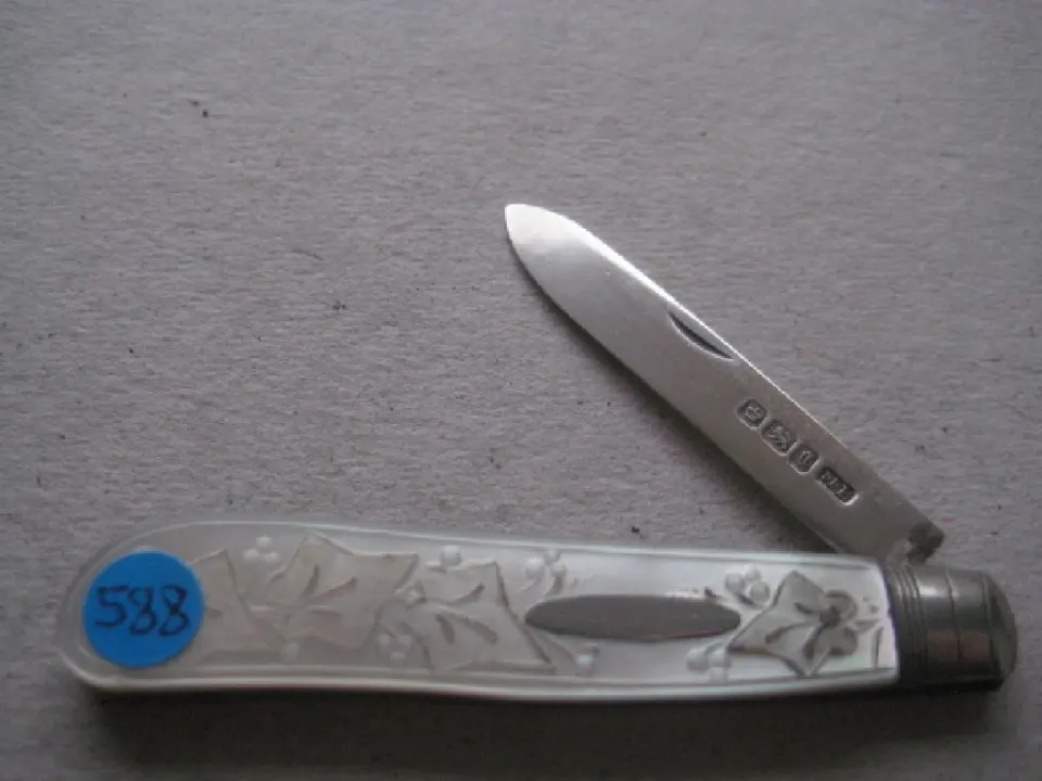 Victorian Mother of Pearl Hafted Silver Bladed Folding Fruit Knife