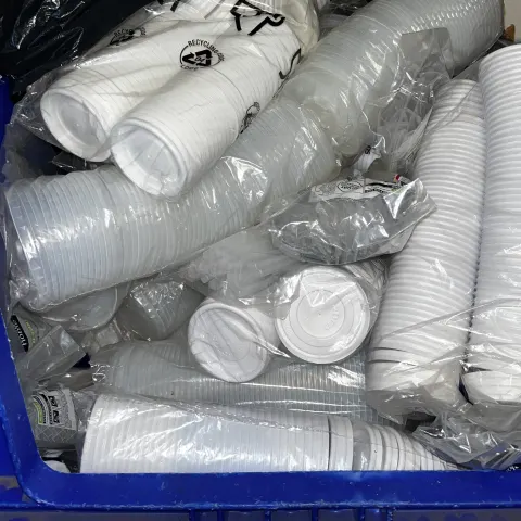R1/0 - Job Lot Large Box of Plastic Cutlery, Cups and Lids