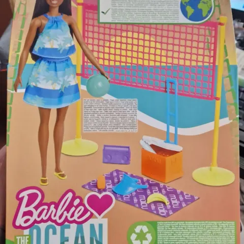 10 X Barbie Malibu Beach Starter Playset Volleyball GYG18 Mattel Loves the Ocean