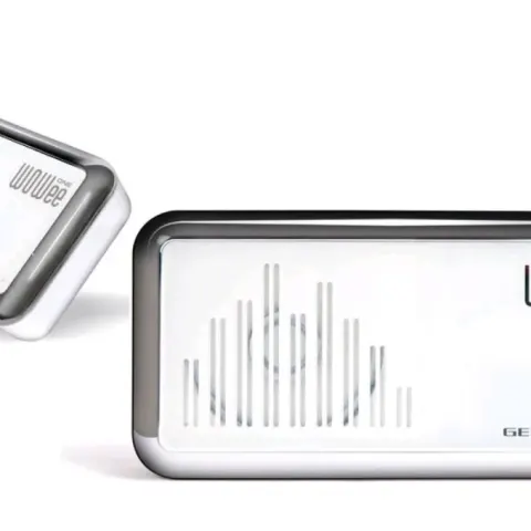 WOWee One Classic Portable Speaker – Powerful Bass, Compact Design, 20hr Battery RRP £49.99