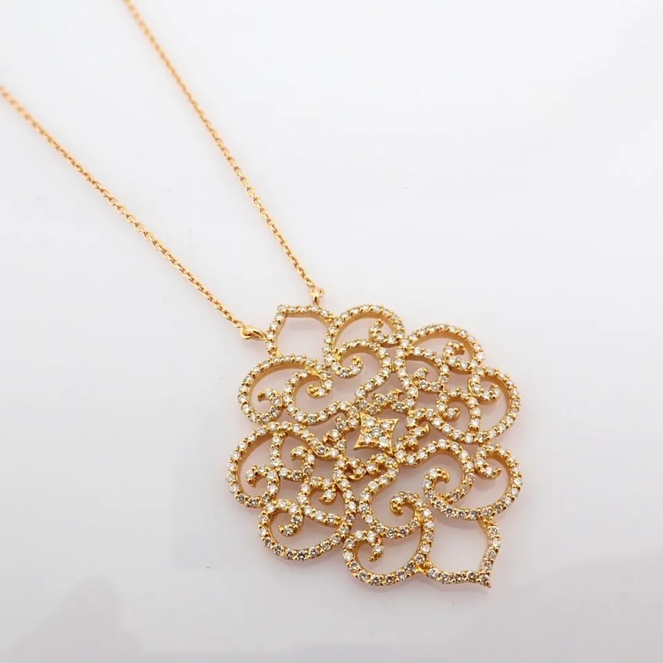 18K rose gold necklace detailed with brilliant diamonds