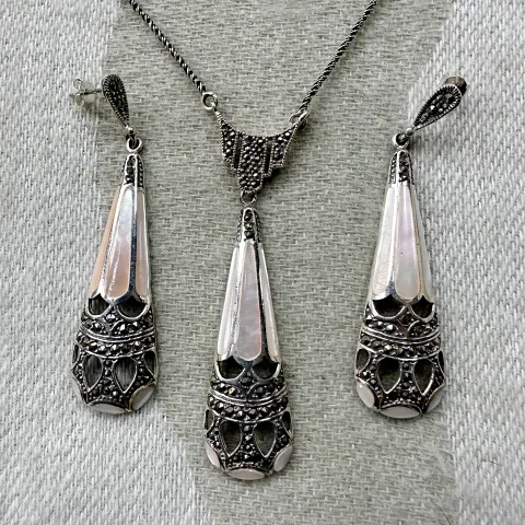 Art Deco Silver Pendant & Earrings