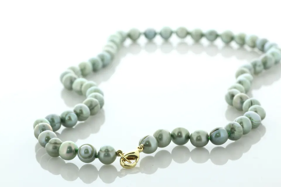 18 Inch Freshwater Cultured 7.0 - 7.5mm Pearl Necklace With Gold Plated Clasp