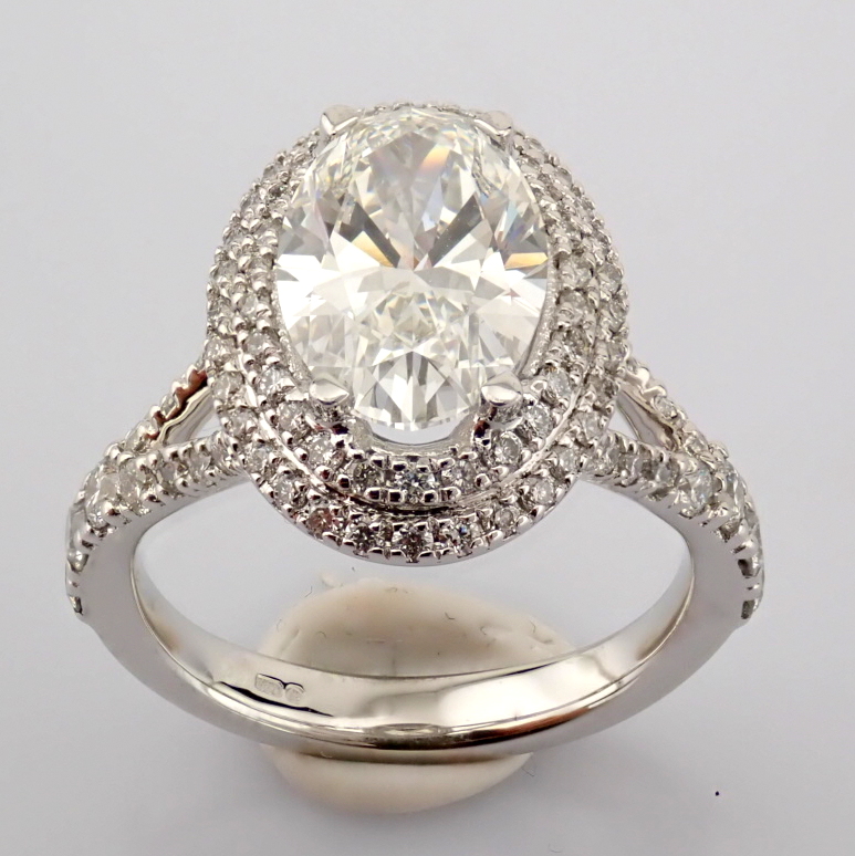 Oval Cut Lab-Grown Diamond Ring - 2.65 Total Carat (IGI Certified)