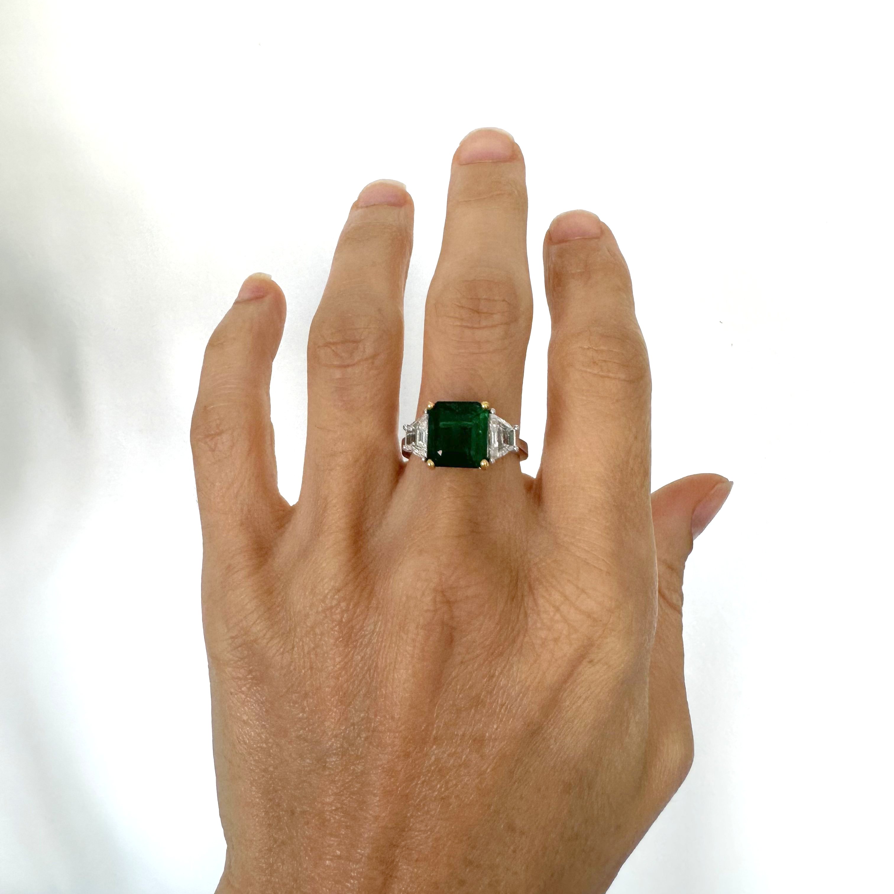 Natural Diamond 18K White Gold Ring