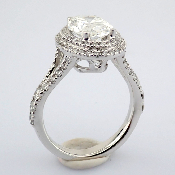 Oval Cut Lab-Grown Diamond Ring - 2.65 Total Carat (IGI Certified)