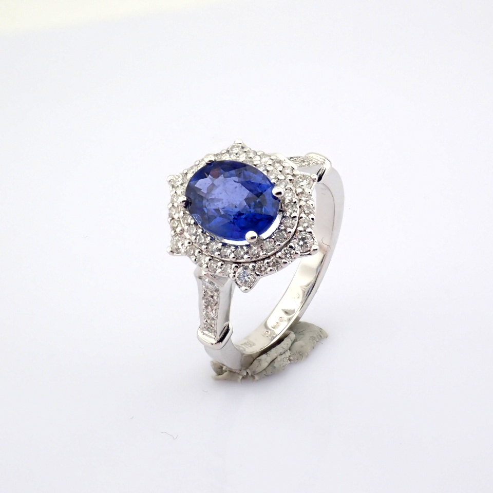 Natural Diamond 18K White Gold Ring