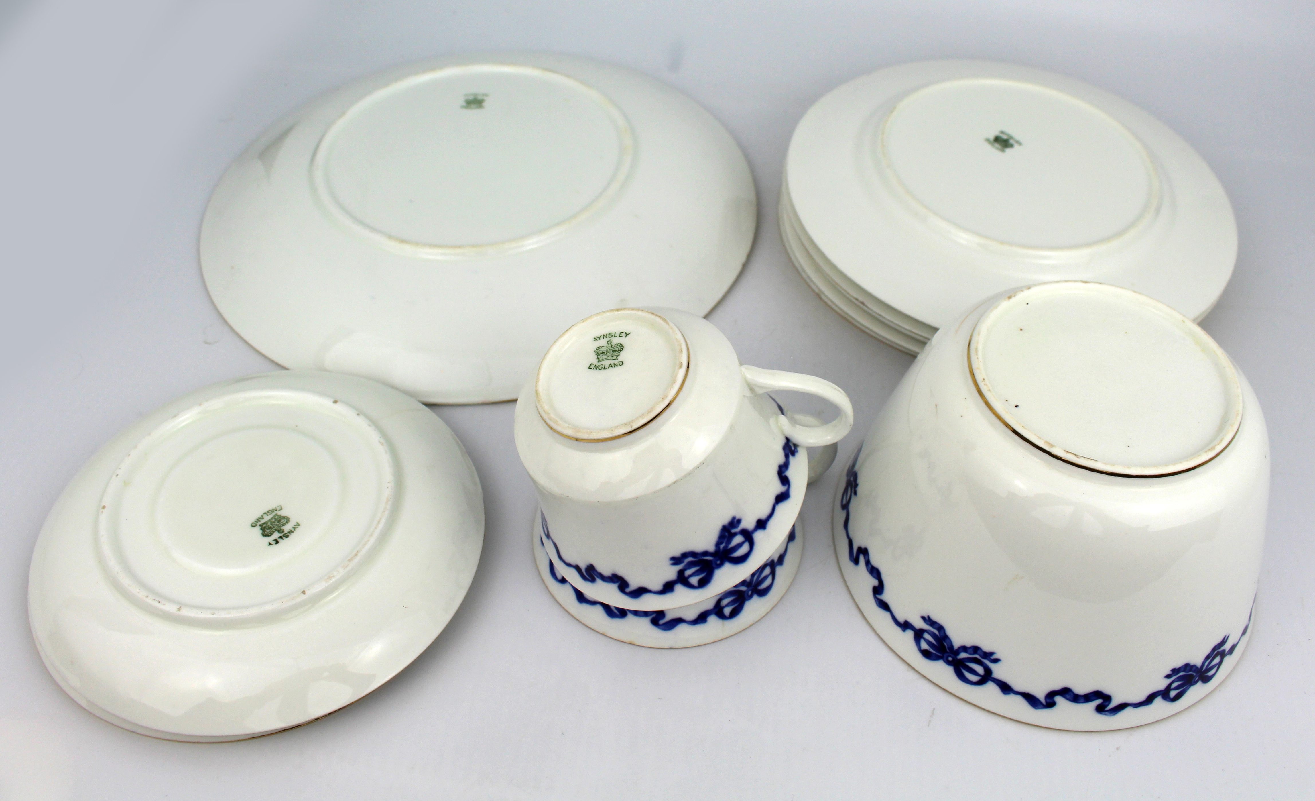 Aynsley Blue & White Ribbon 11 Pieces