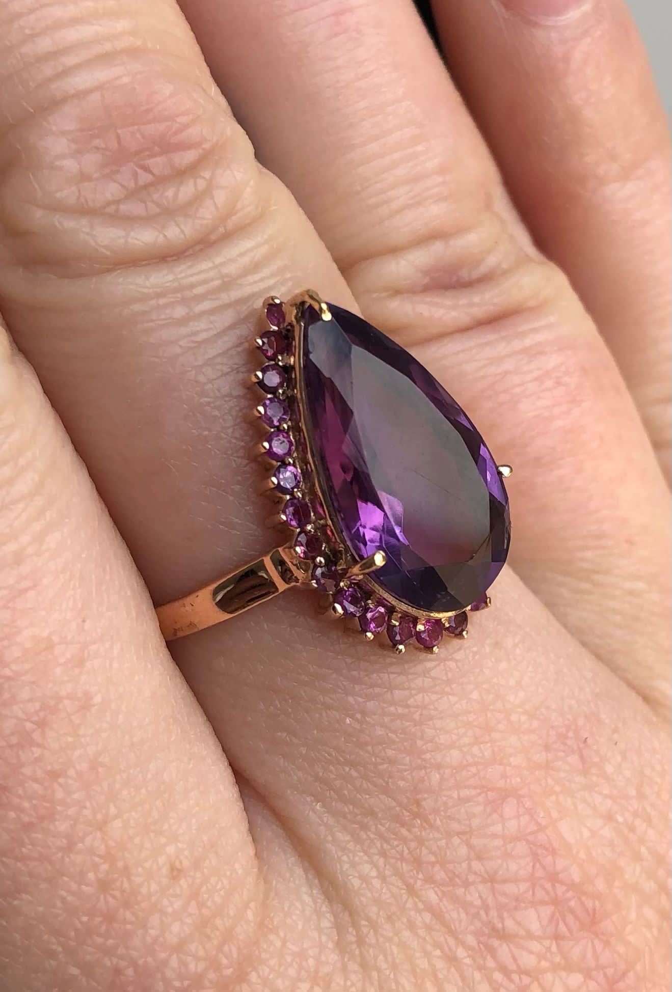 Beautiful Natural Amethyst 4.55Ct With Natural Burma Ruby & 18k White Gold