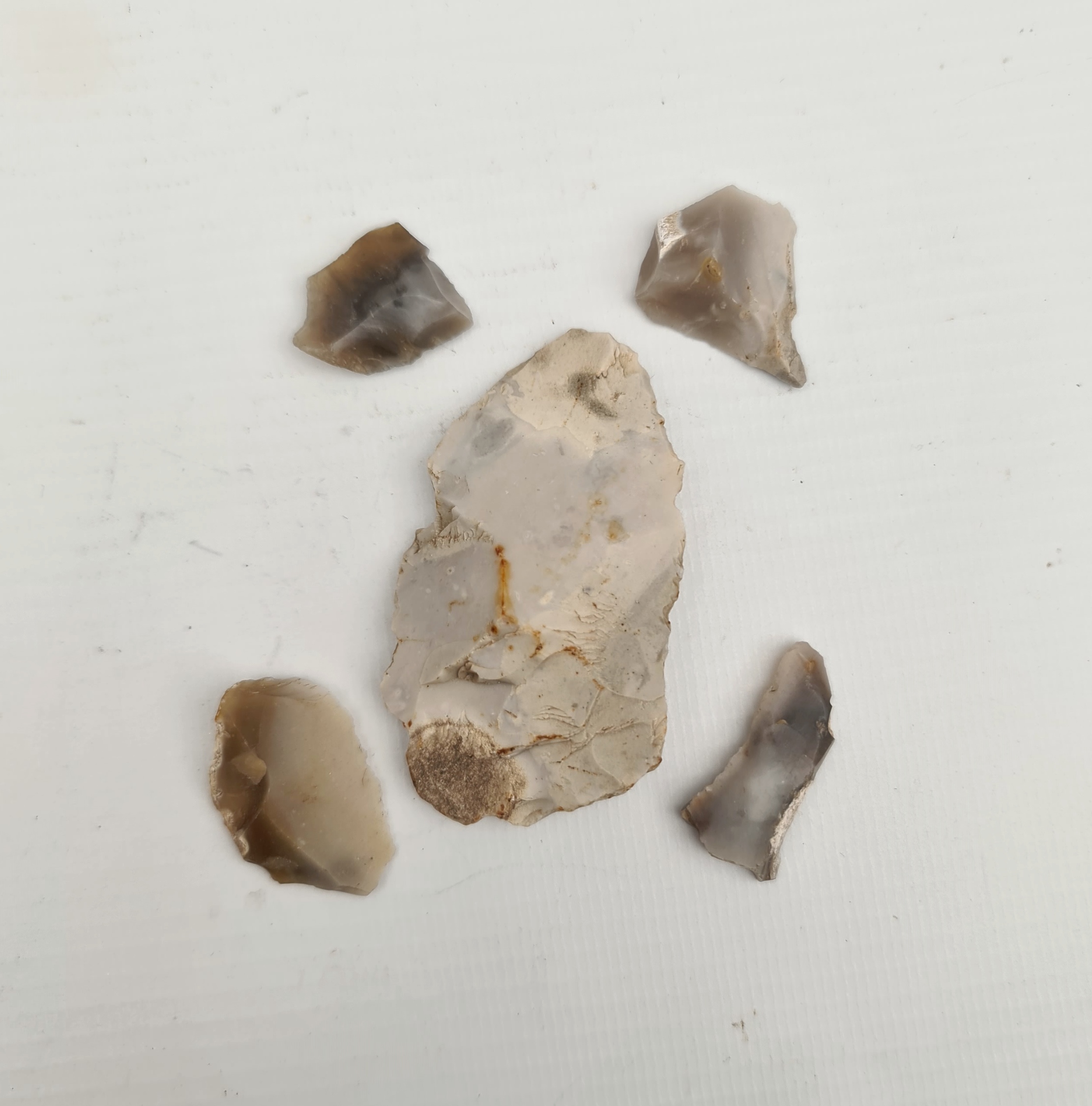 Antique Late Palaeolithic Flint Weapons 5 Arrow Heads Antique Late Palaeolithic Flint Weapons 5