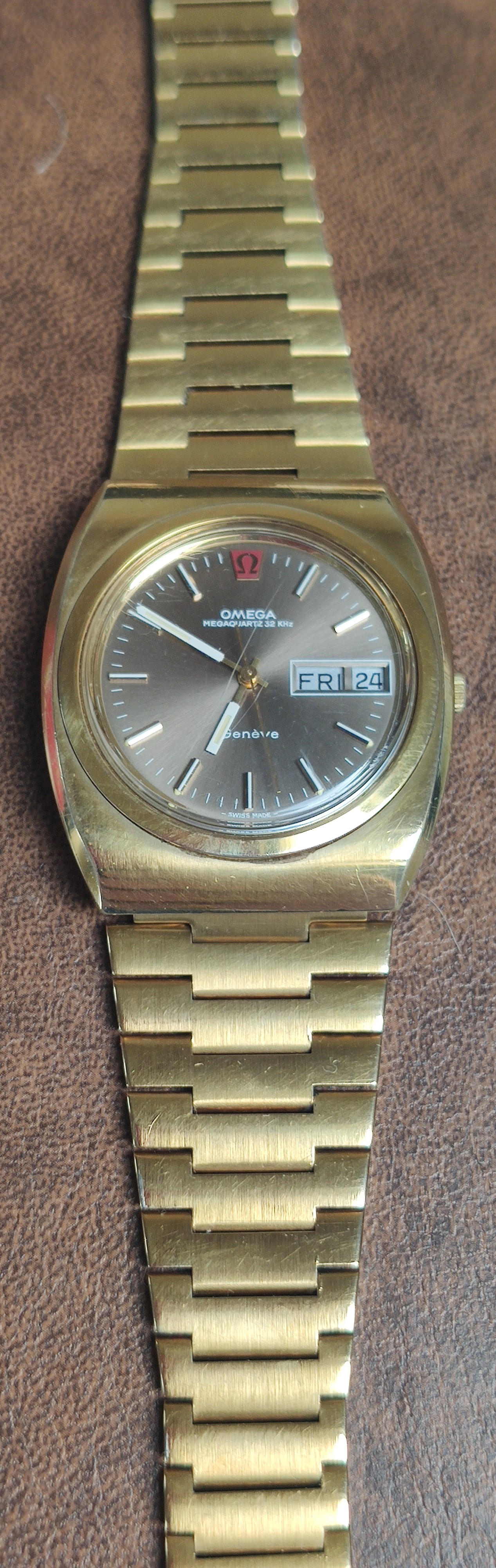 OMEGA MEGAQUARTZ 32 GENTLEMANS WATCH CIRCA 1974.