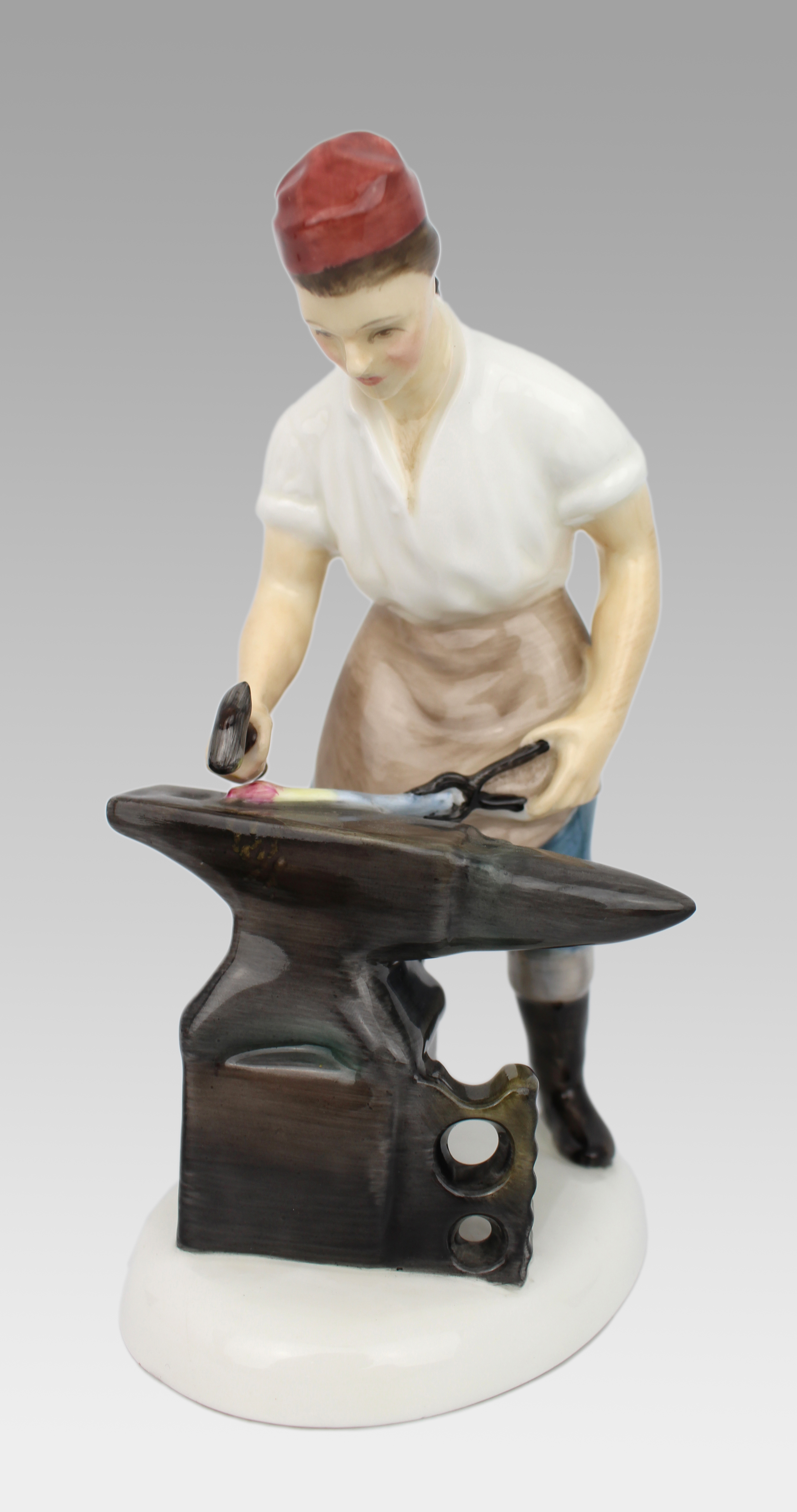 Royal Doulton Figurine The Blacksmith of Williamsburg HN 2240