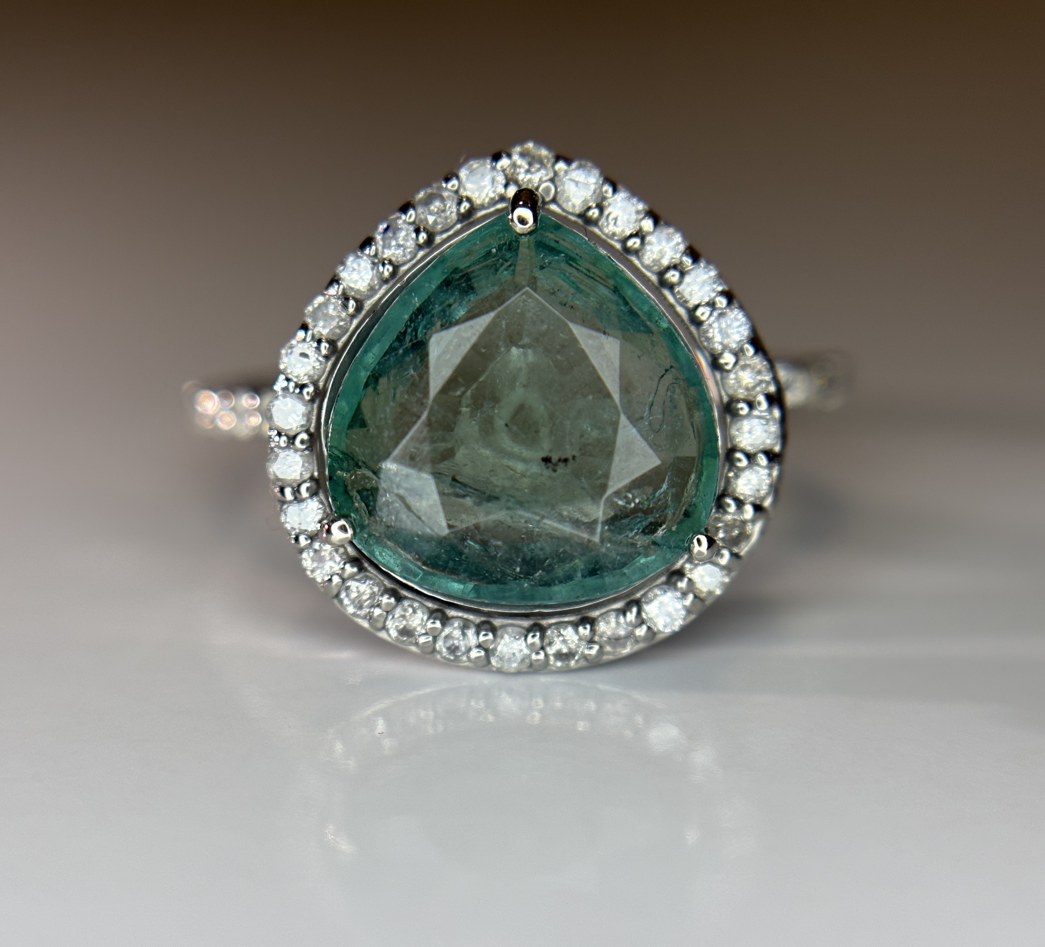Beautiful 2.86 CT Natural Emerald Ring With Natural Diamonds & Platinum 950