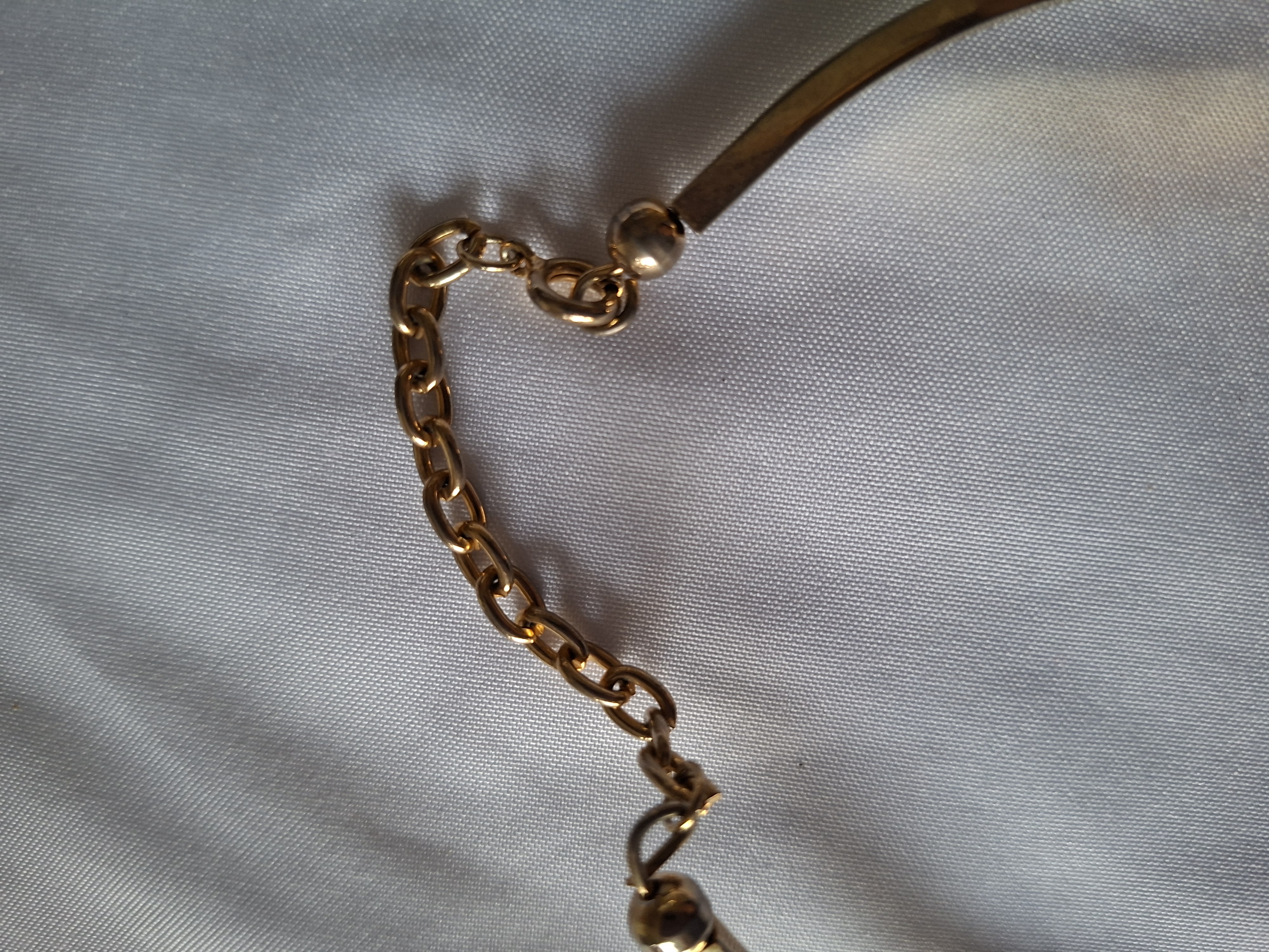 Selection of Vintage Jewellery Items
