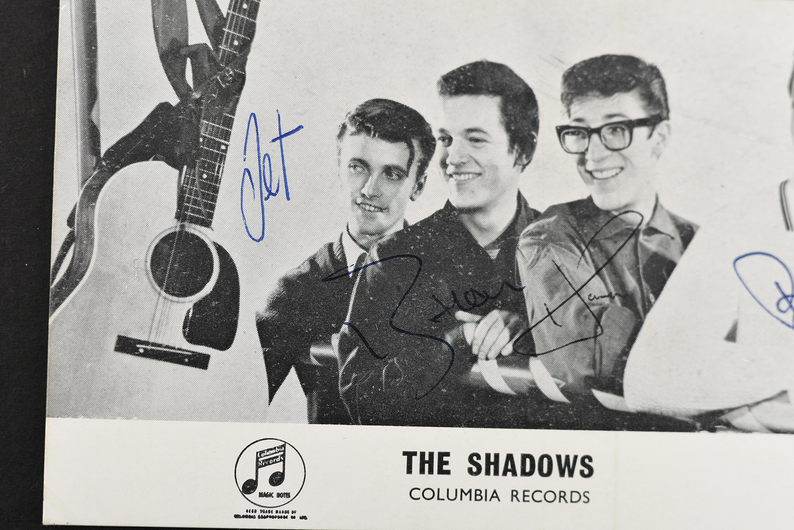 THE SHADOWS Original signature