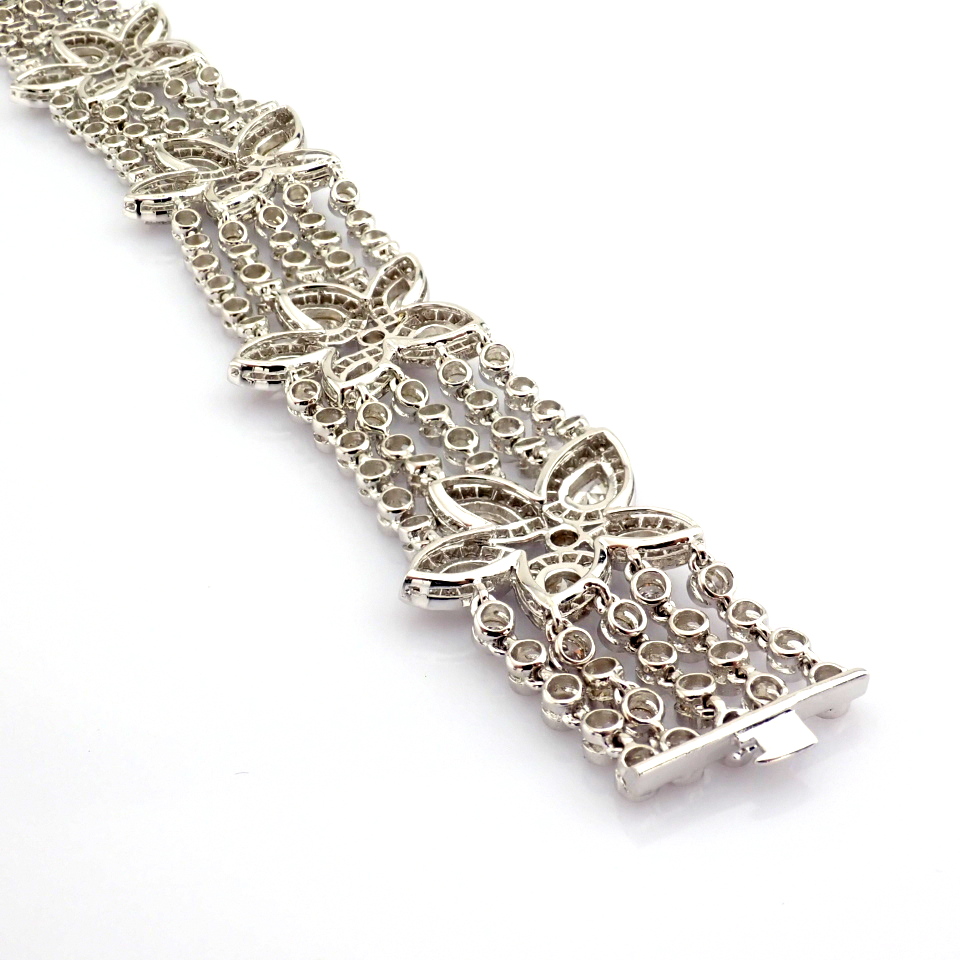 Natural Diamond 18K White Gold Bracelet