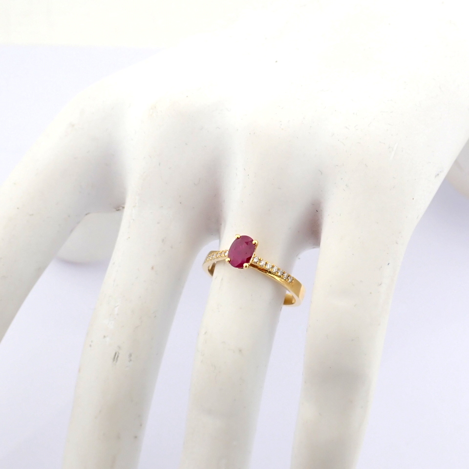Natural Diamond 18K Yellow Gold Ring