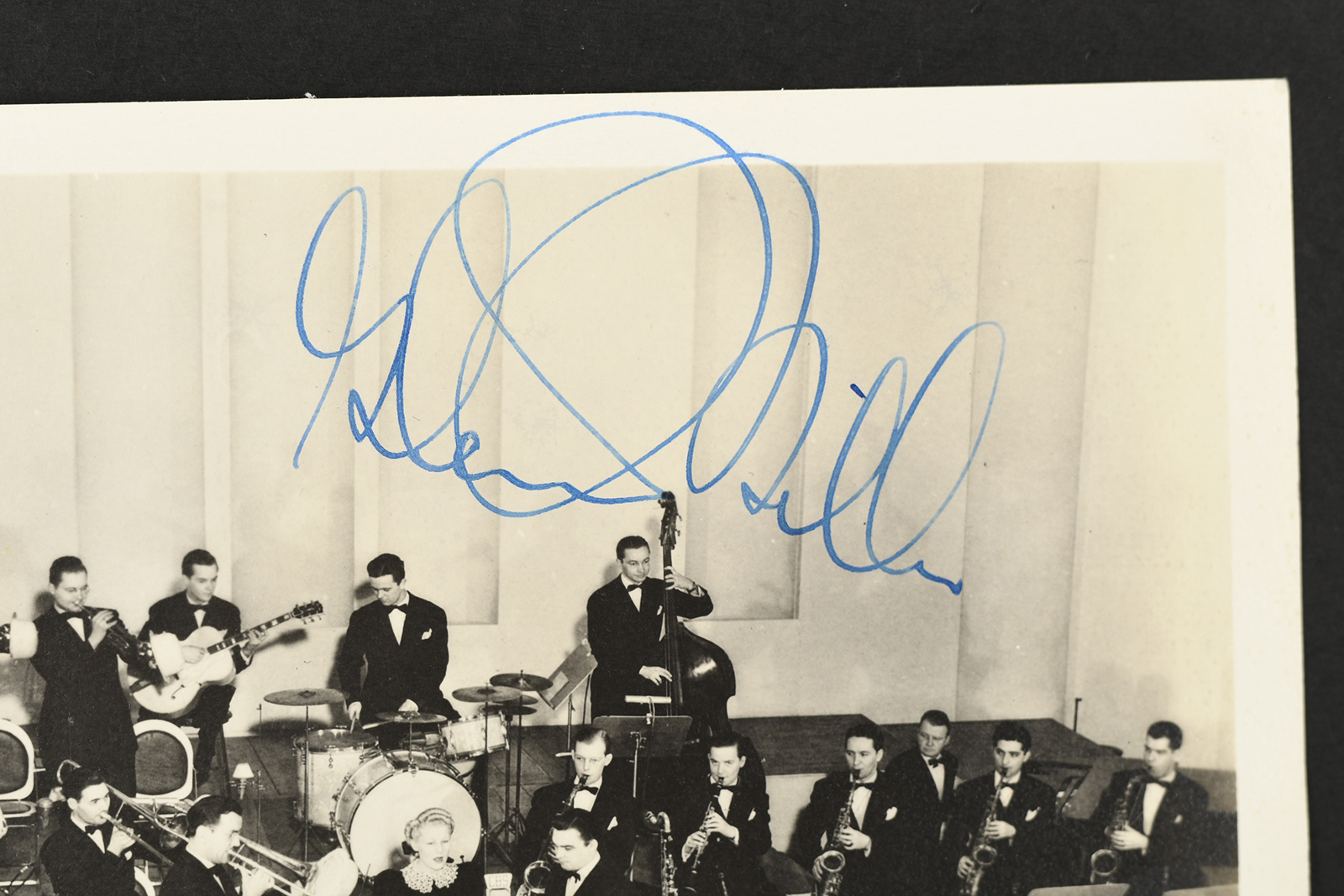 GLENN MILLER (1904-1944) Original signature