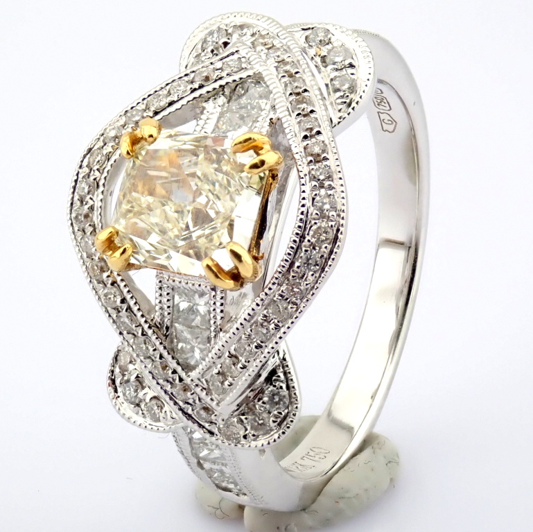 Natural Diamond 18K White Gold Ring