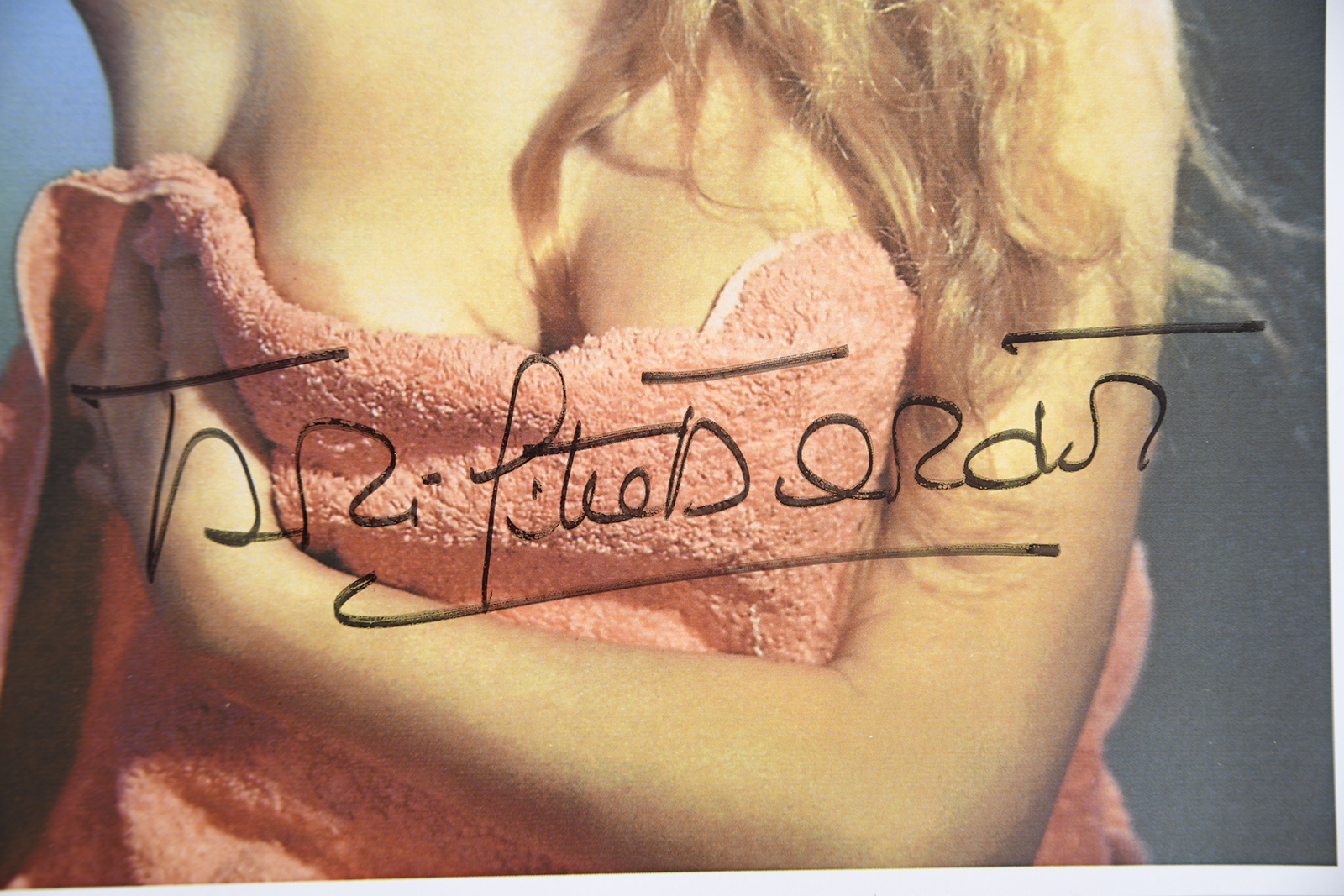 BRIGITTE BARDOT Original signature