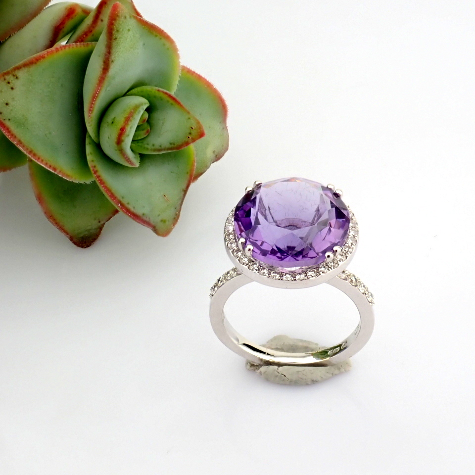 Natural Diamond 18K White Gold Ring