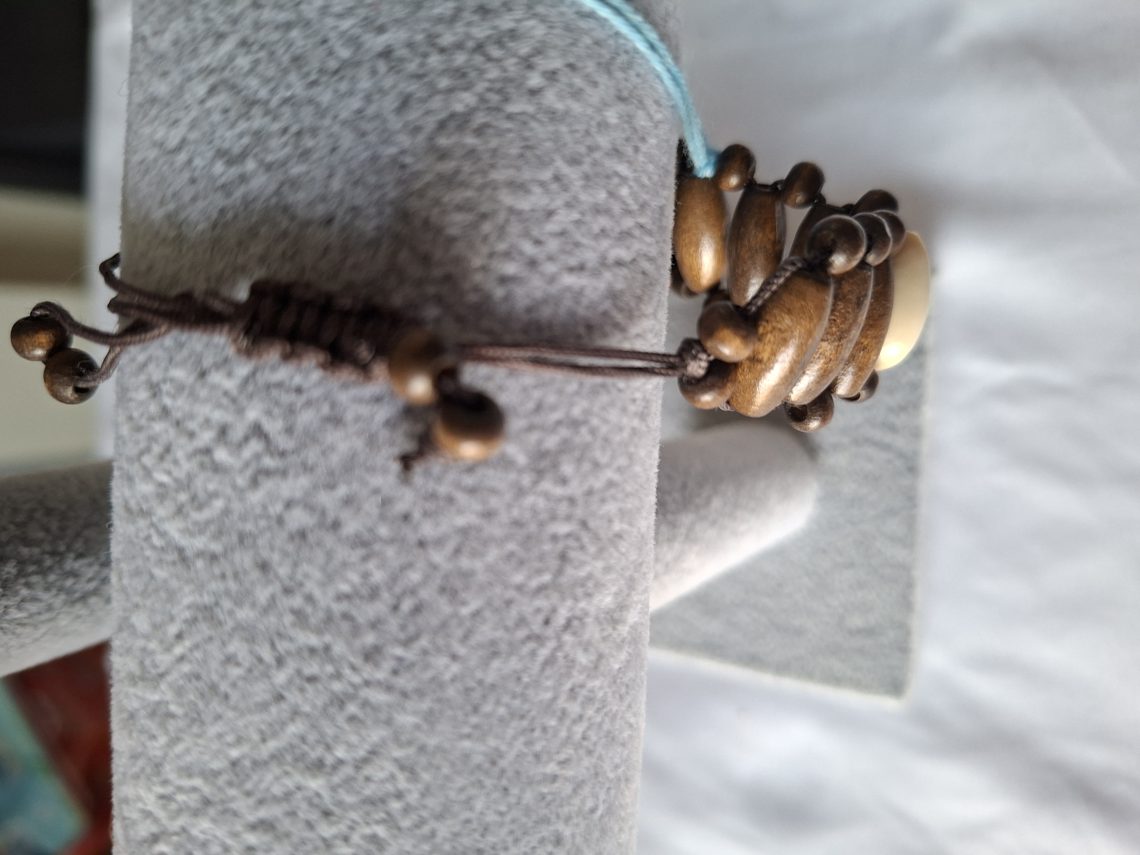 Selection of Vintage Jewellery Items
