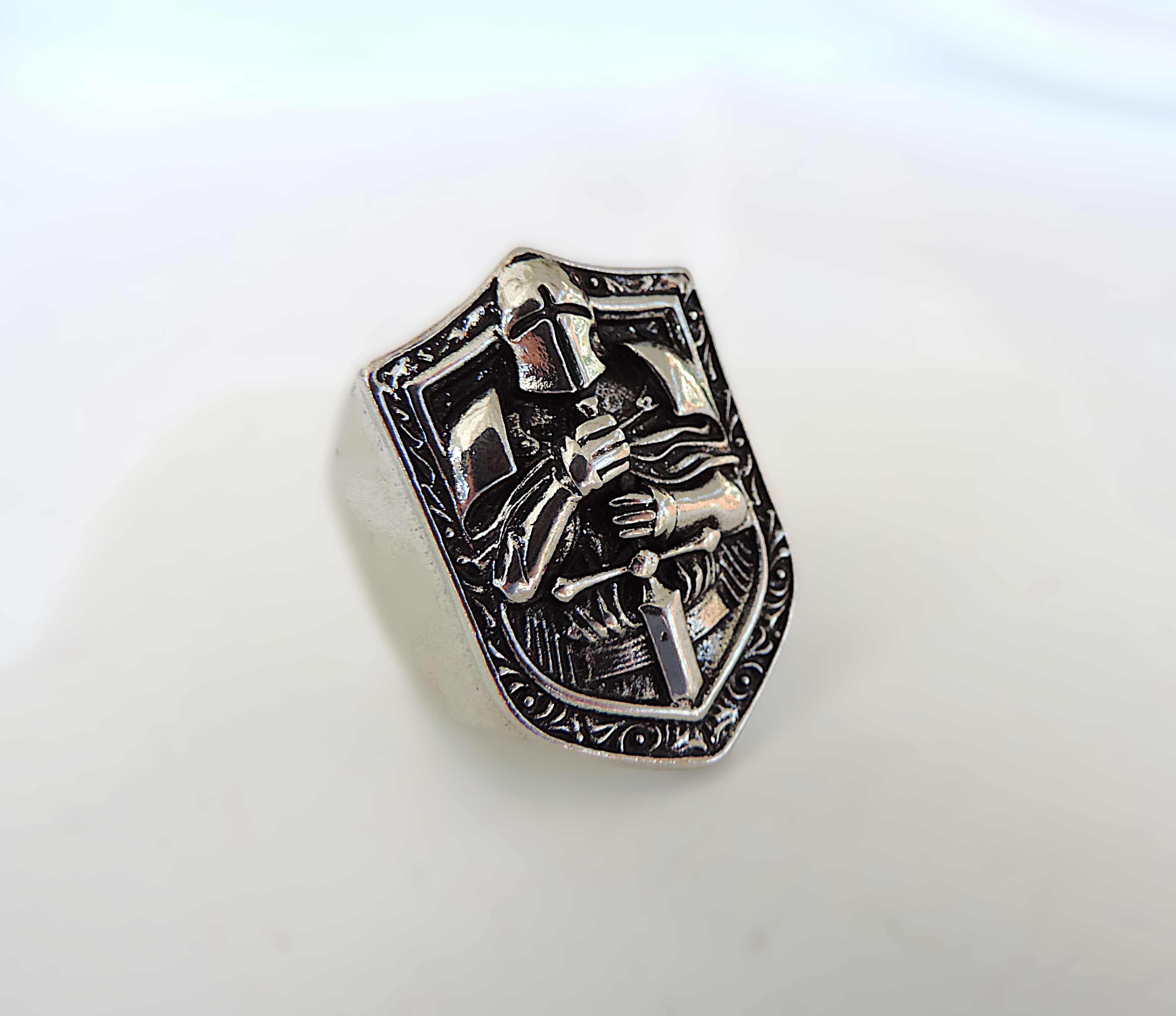 Aethon Vintage Style Knight with Sword Ring 'New'