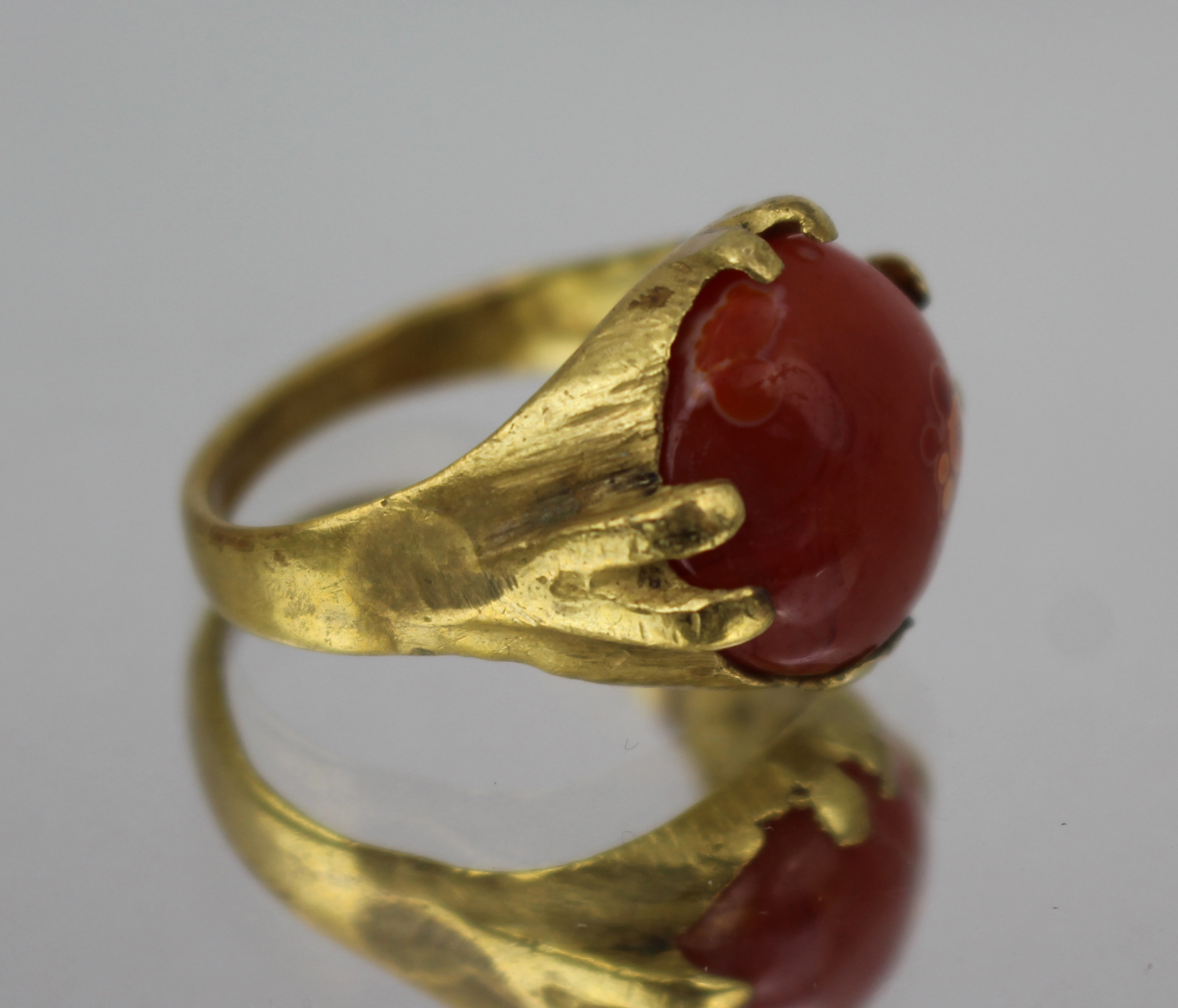 Vintage Gold-Tone Agate Ring