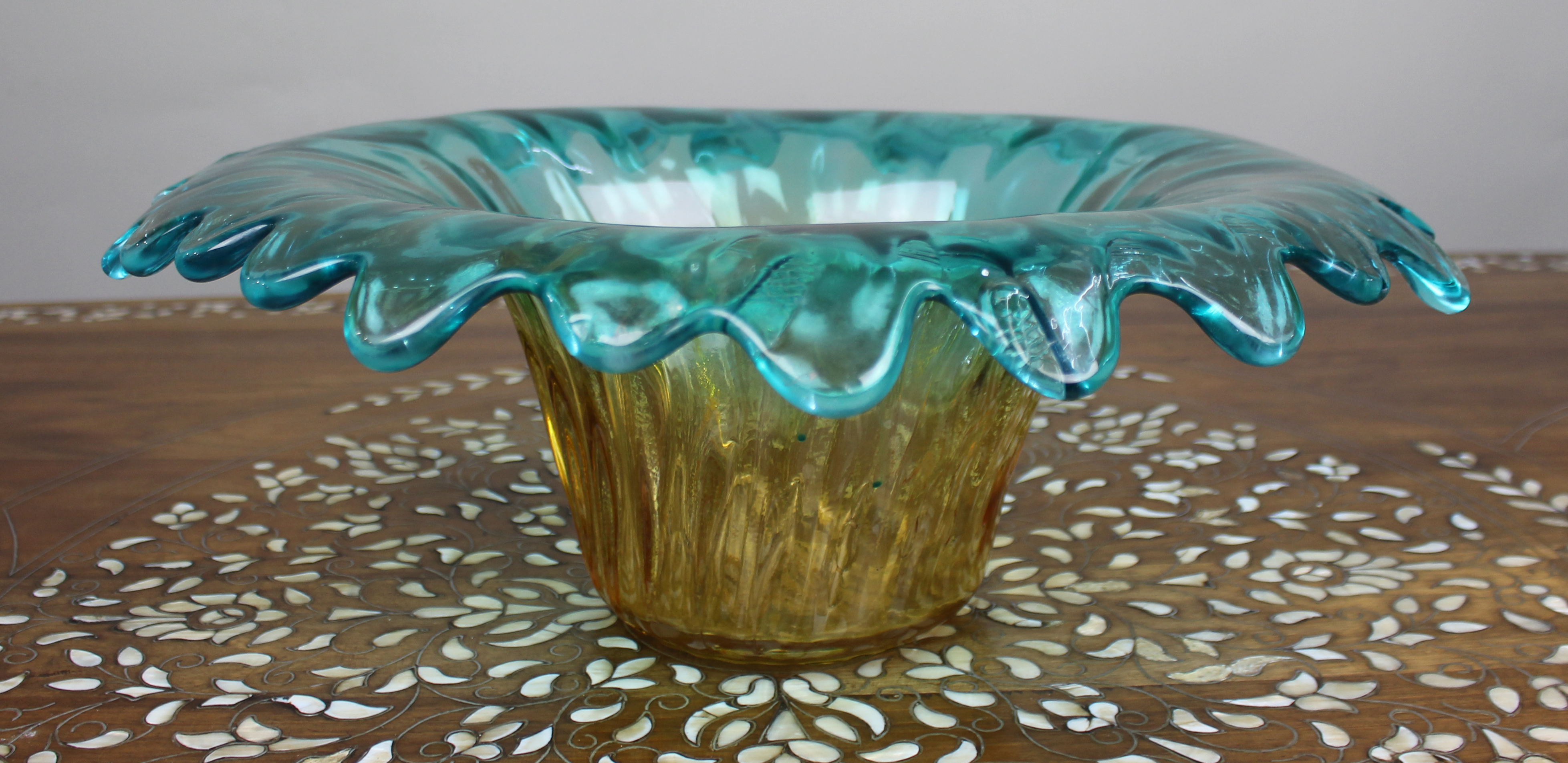 Large Murano Hand-Blown Art Glass Centrepiece Bowl
