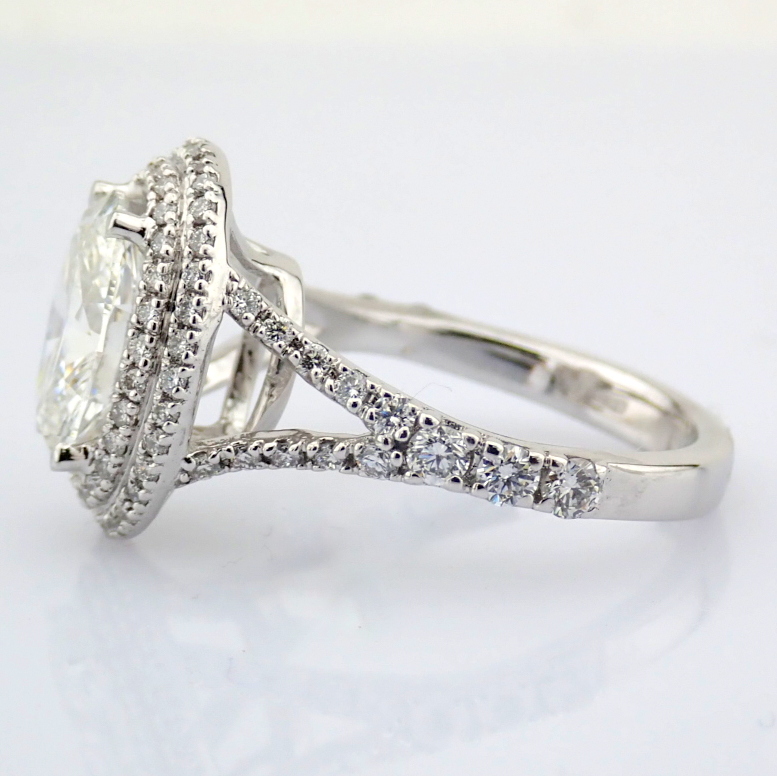 Oval Cut Lab-Grown Diamond Ring - 2.65 Total Carat (IGI Certified)