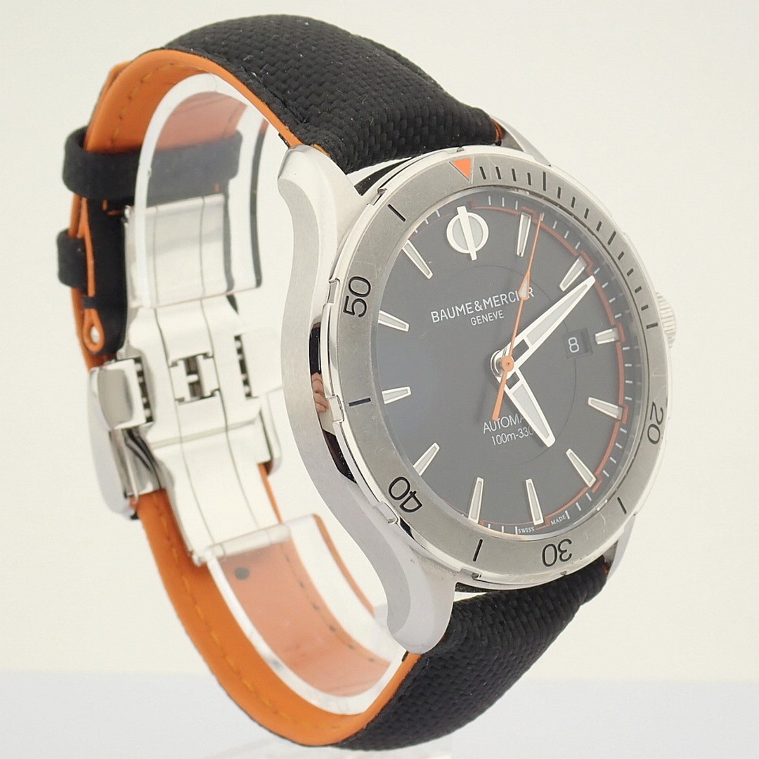 Baume & Mercier /  Clifton Club - Gentlmen's Steel Wrist Watch