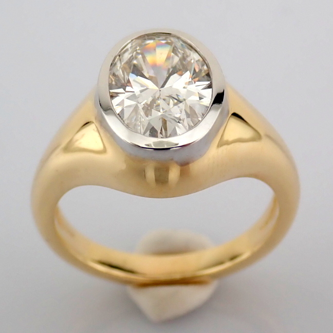 Oval Cut Lab-Grown Diamond Ring - 2.05 Total Carat (IGI Certified)
