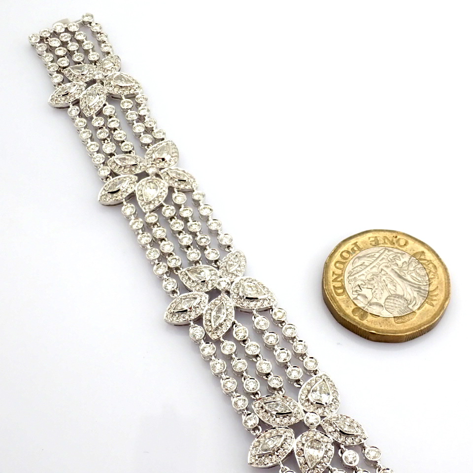 Natural Diamond 18K White Gold Bracelet