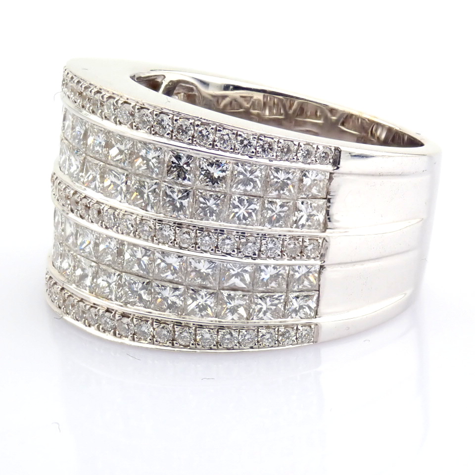 Natural Diamond 18K White Gold Ring