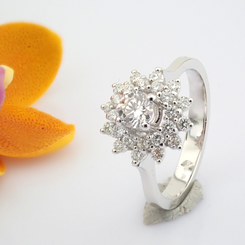 Natural Diamond 18K White Gold Ring