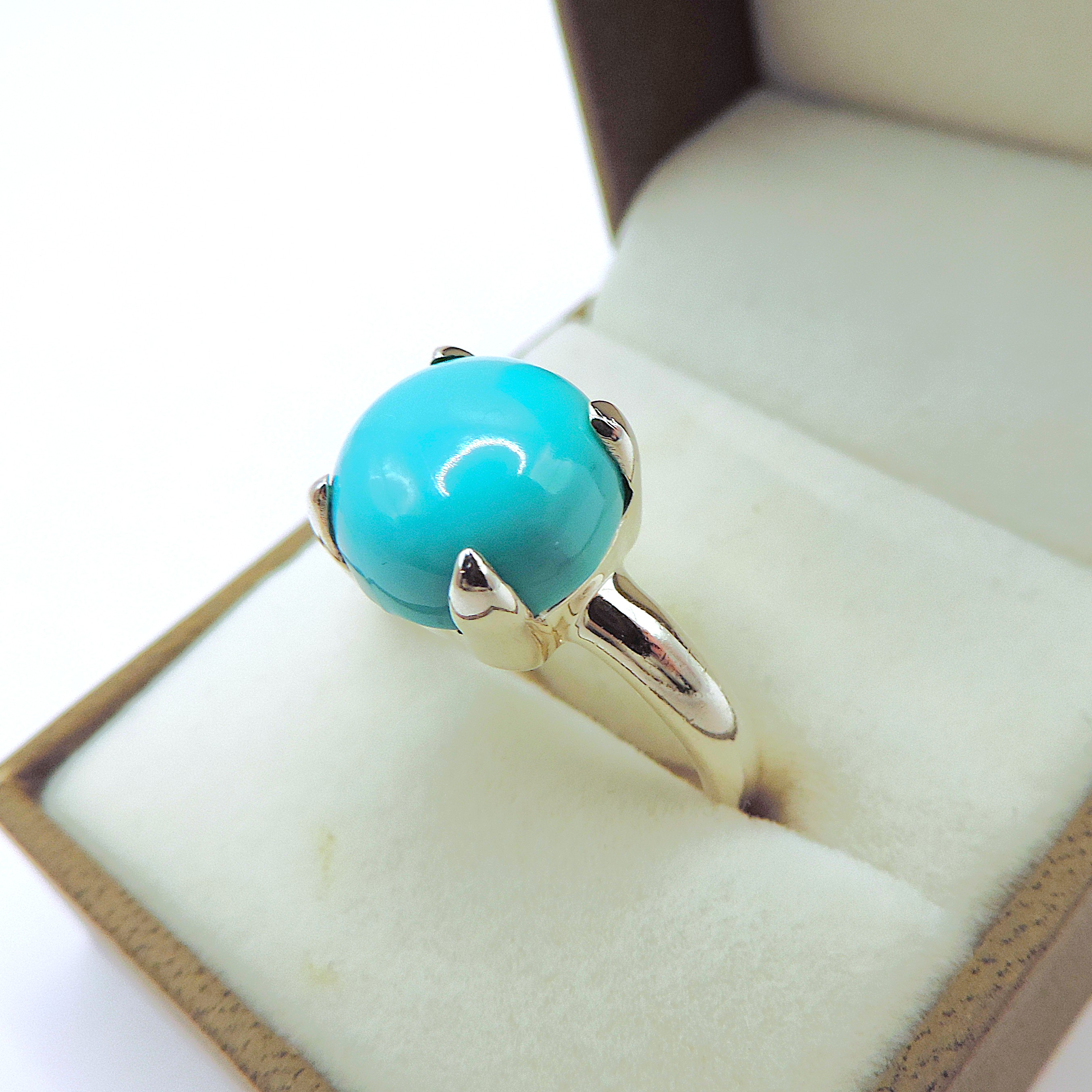 Sterling Silver Cabochon Turquoise Ring New With Gift Pouch