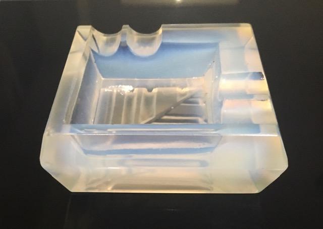 Andre Hunebelle (1896-1985) Art Deco, Opalescent Ashtray, Model M1123, 1930