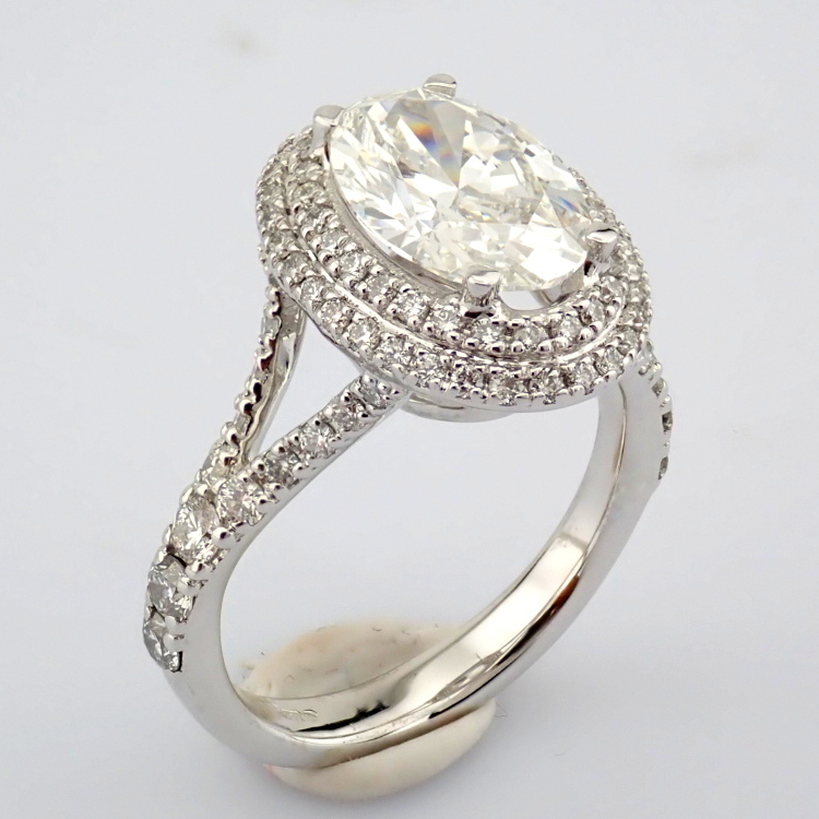 Oval Cut Lab-Grown Diamond Ring - 2.65 Total Carat (IGI Certified)