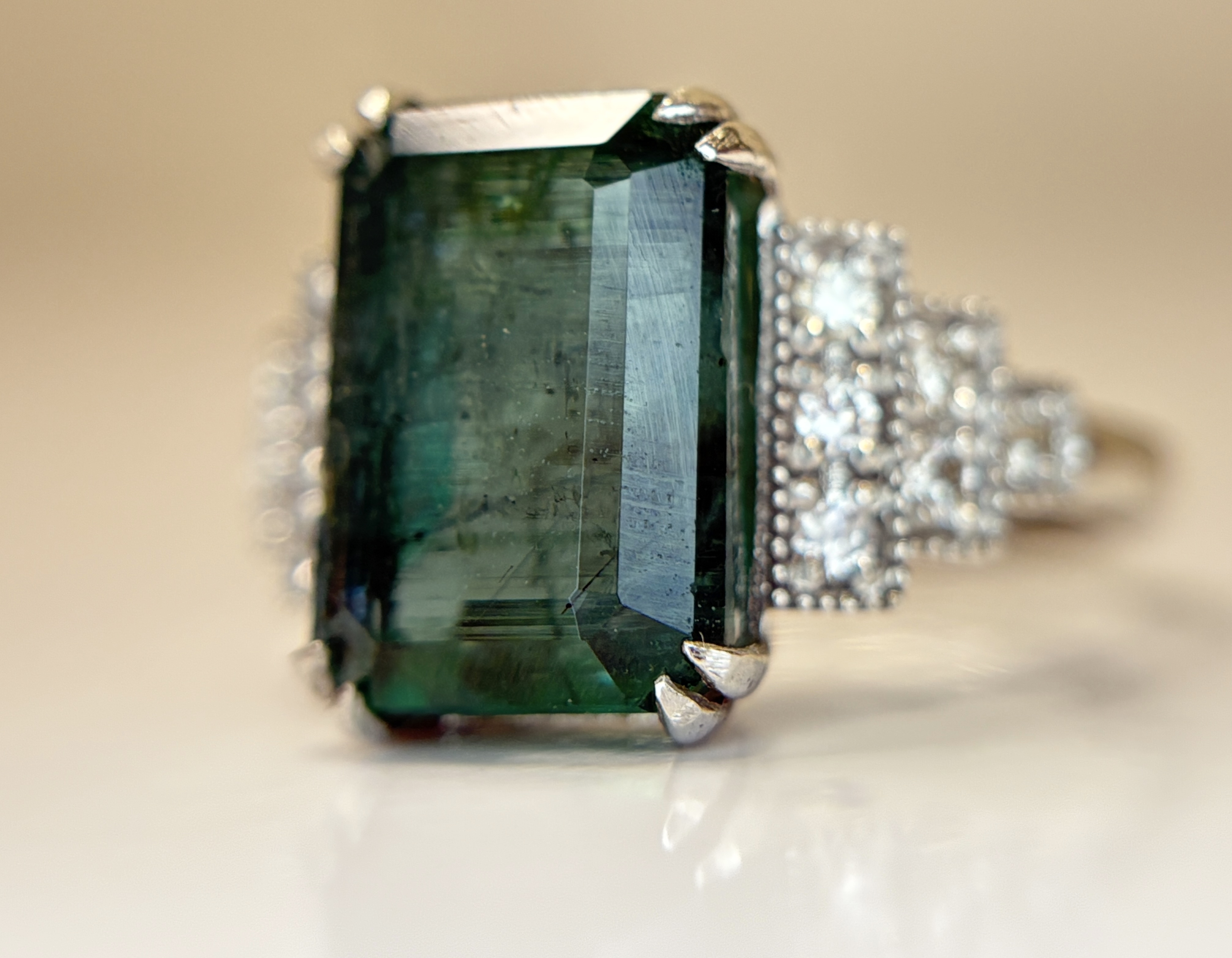Beautiful 5.84 CT Natural Emerald With Natural Diamonds & 18k Gold