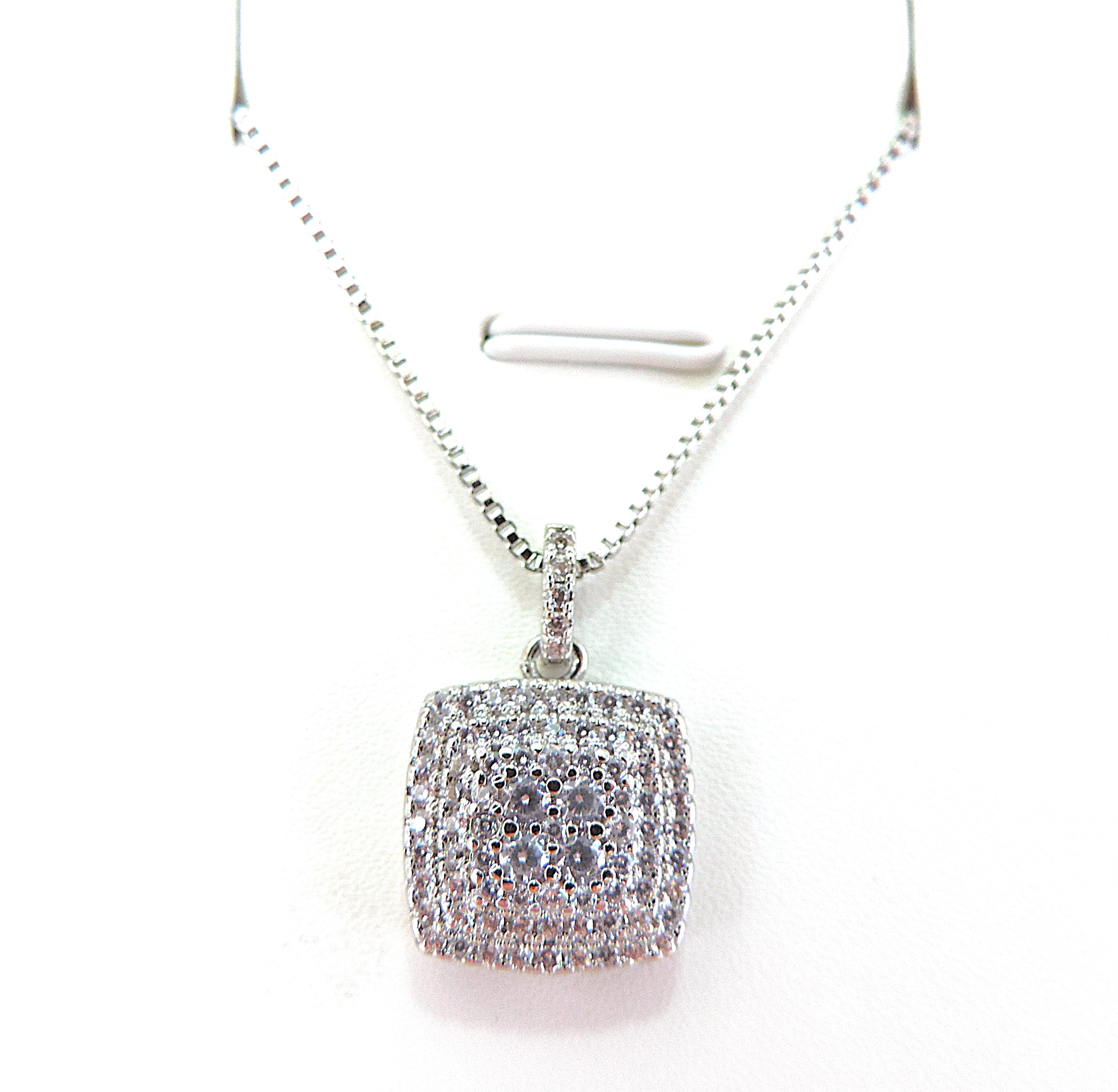 Orrevé Gemstone Pendant Necklace 'New'