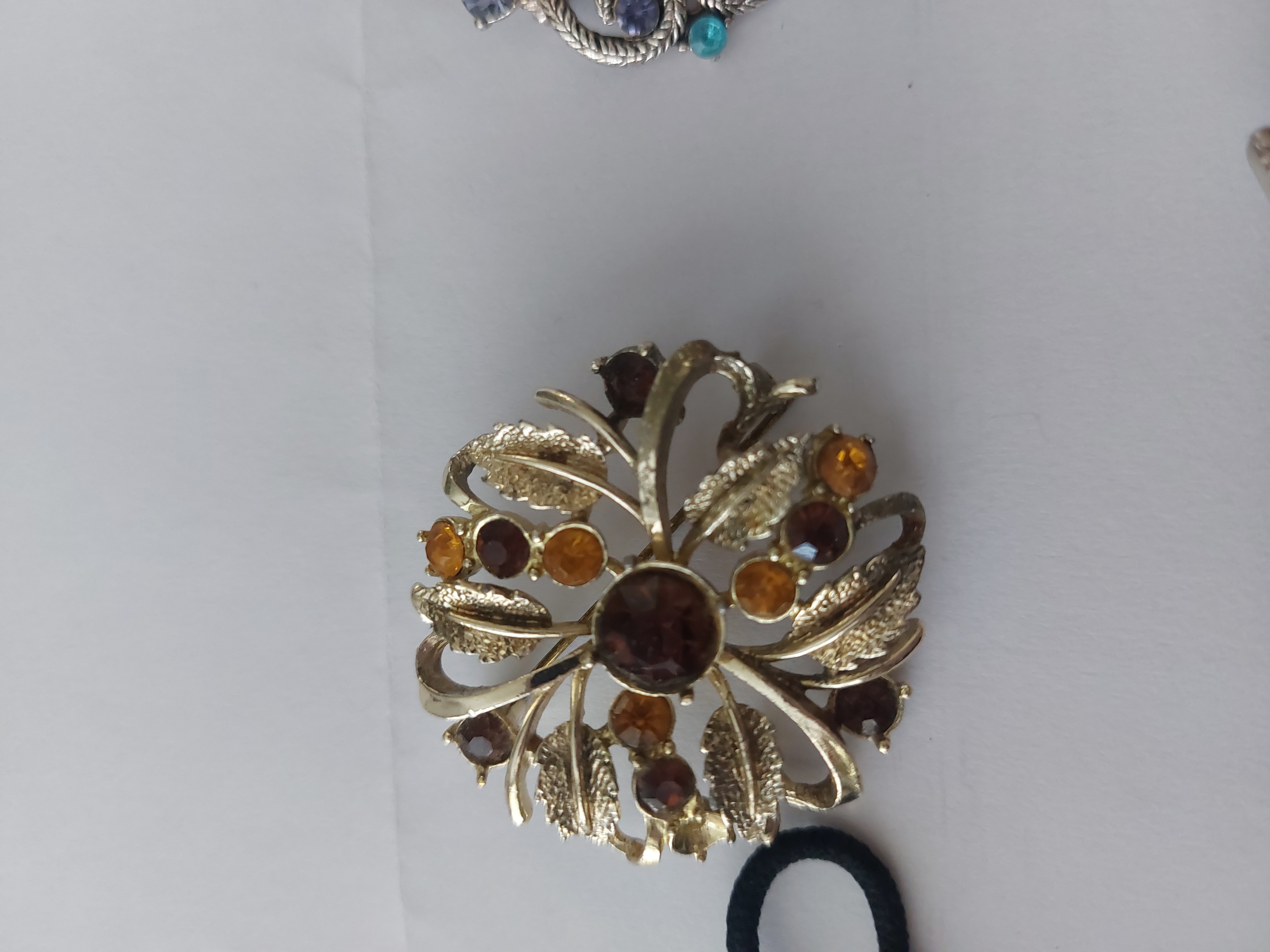Vintage Brooches and Necklet