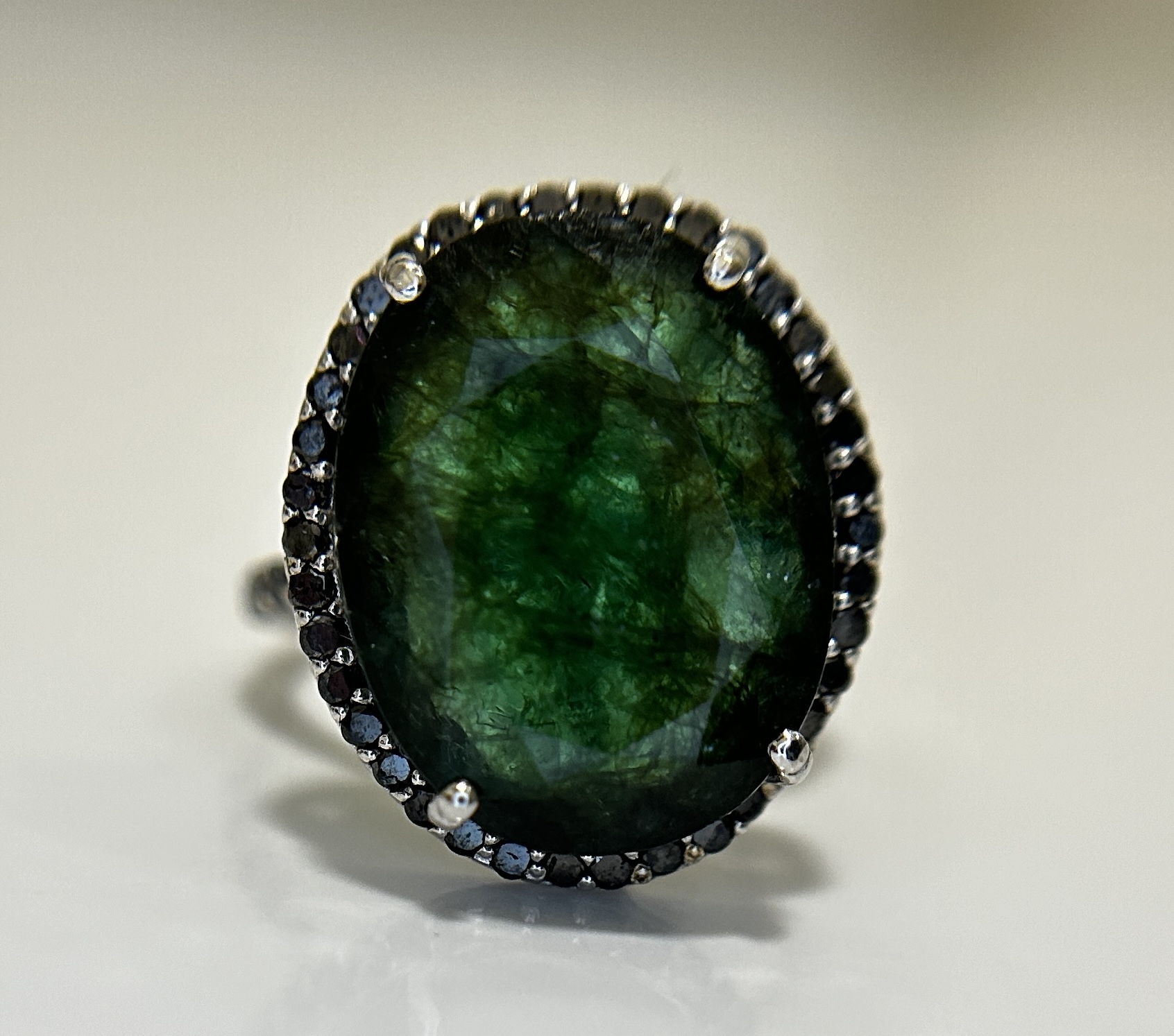 Beautiful Natural Emerald 11ct With Natural Black Diamonds & 18k Gold