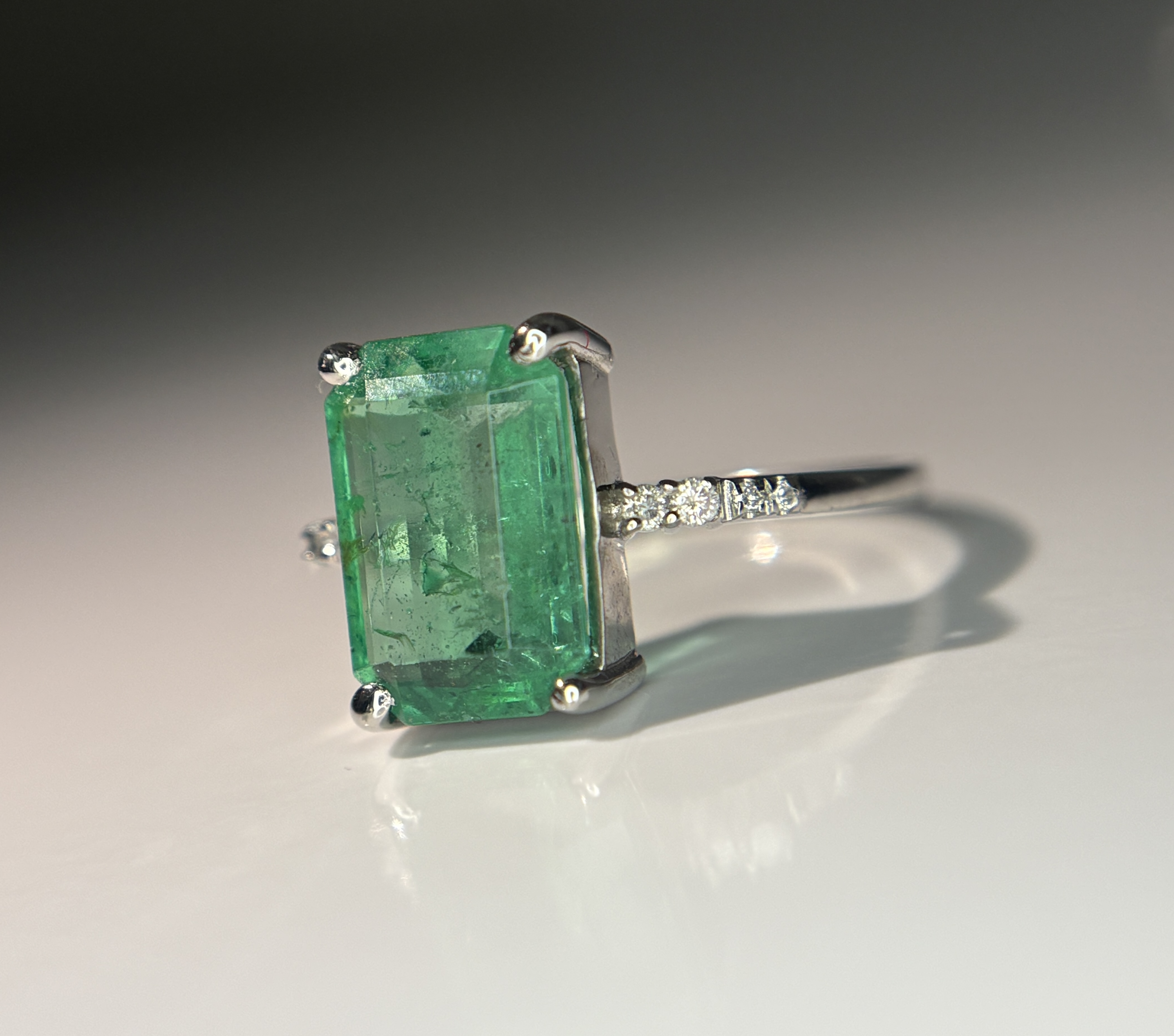 Beautiful 3.00 CT Natural Emerald Ring With Natural Diamonds & Platinum 950