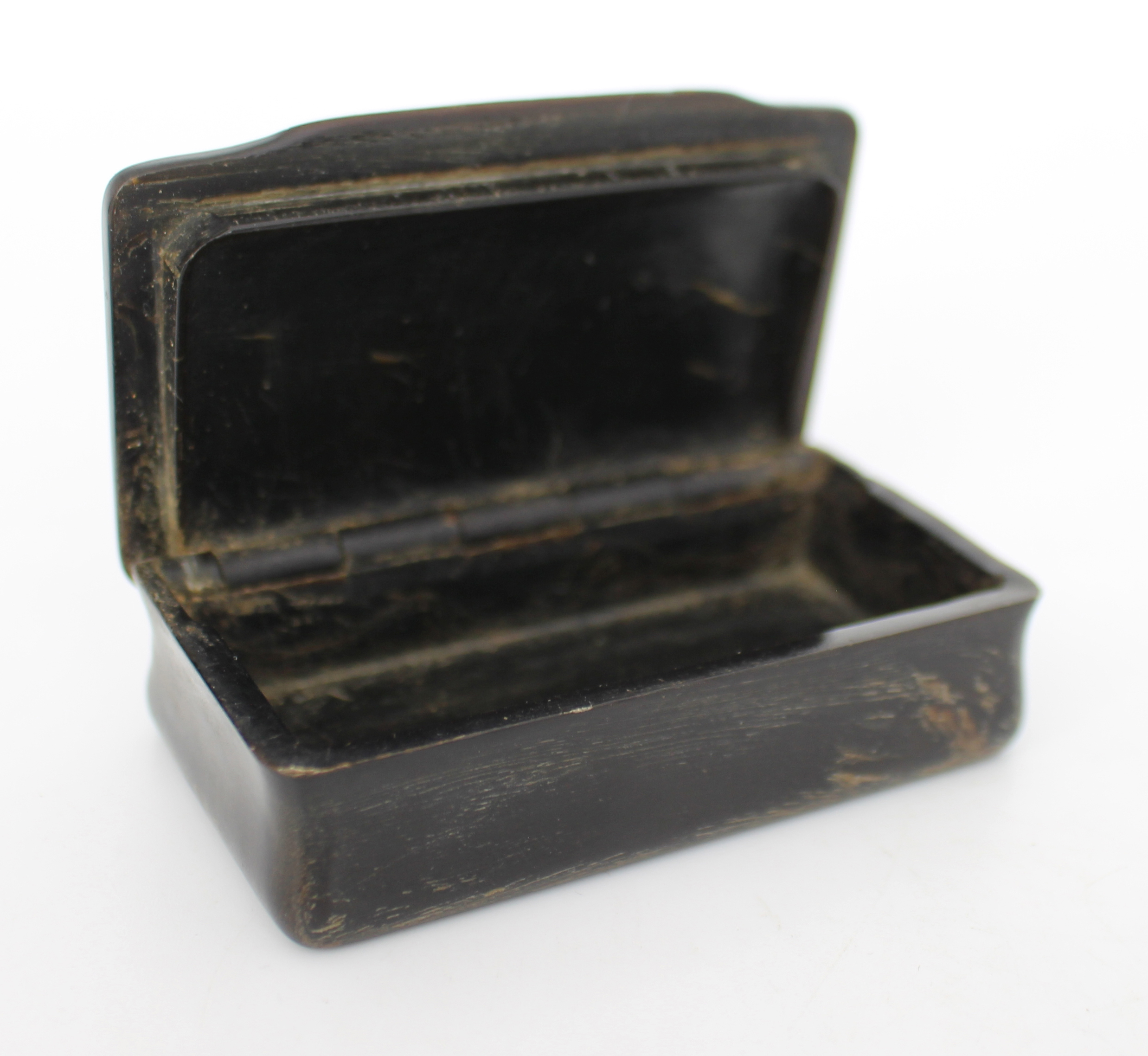 Antique 19th-Century Horn Snuff Box – Diamond Inlay, Hinged Lid