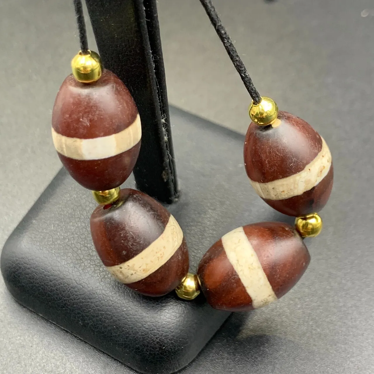 Antique Himalayan Tibetan Ancient Etched Agate 4 Beads, Himalayan Antique Bead, LPBR-1054